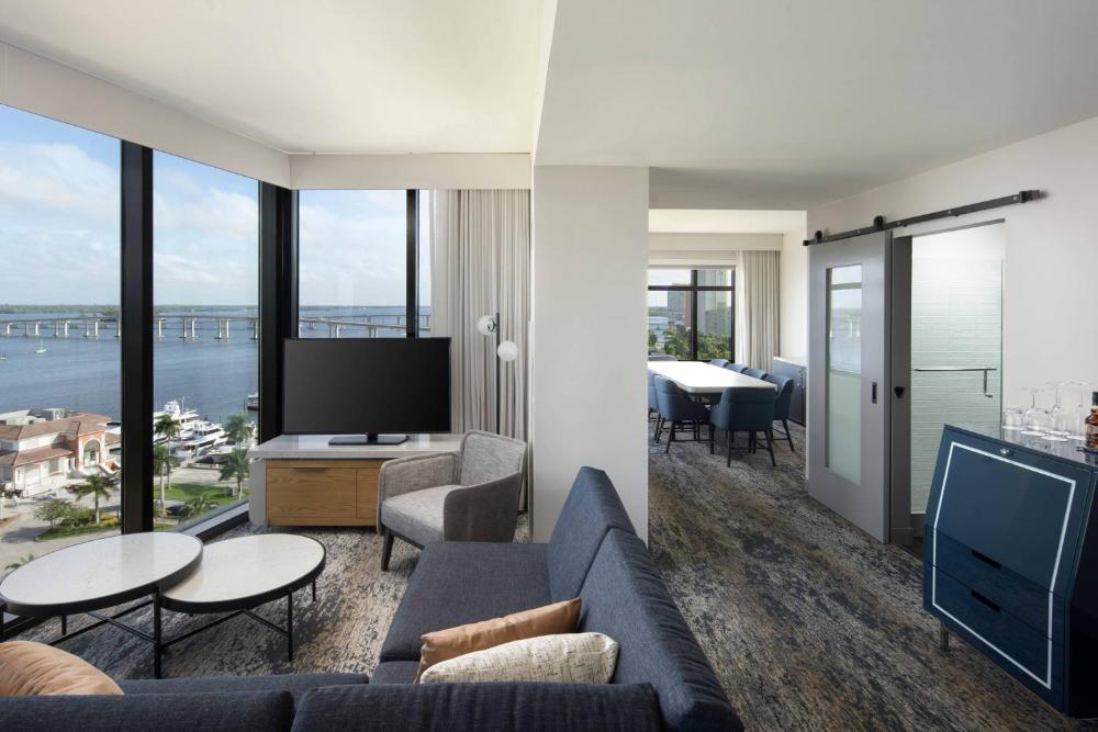 Grand Living-Dining Suite, 1 Bedroom Presidential Suite interior